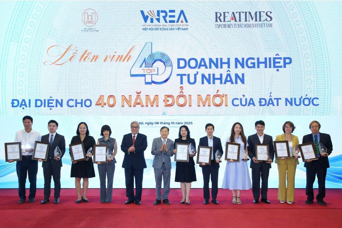 top-403-1760003731.jpg