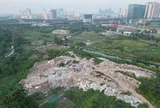 "Núi" rác thải giữa lòng Thủ đô