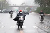 Không khí lạnh tràn về dịp cuối tuần, miền Bắc có mưa phùn và sương mù