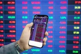 VN-Index áp sát đỉnh 1.900 điểm, cơ hội đang nằm ở nhóm cổ phiếu nào?