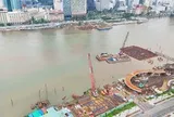 “Lá dừa nước” khổng lồ gần 1.000 tỷ đồng dần hiện ra giữa sông Sài Gòn, dự kiến đưa vào sử dụng dịp Quốc Khánh 2/9