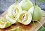 Dưa lê đang vào mùa ngon nhất năm: Ăn mát, ngọt thơm nhưng có những "đại kỵ" không nên xem thường