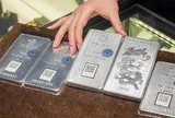 Giá bạc sáng ngày 14/7: quay đầu giảm