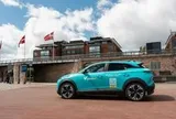 Hãng taxi điện của tỷ phú Phạm Nhật Vượng chính thức đổ bộ quốc gia thứ 7, vươn tầm 2 châu lục!