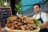 Bỏ nhà hàng ở Mỹ để về TP.HCM bán bánh mì: Ông Tây khiến khách Việt chấm 8,5, bán 2 tiếng đã hết sạch