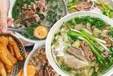 Vì sao phở Hà Nội hay bán hết trước giờ trưa?