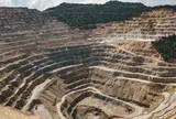 Phát hiện một vùng đất chứa vàng kéo dài 7km, 5 lỗ khoan đều trúng quặng chất lượng cao