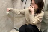 Mới dọn vào ở 1 tháng, nhà đã lộ 4 lỗi khiến chủ nhà phát cáu: Gạch nứt, cửa kính rạn, nhà vệ sinh vừa rò vừa bốc mùi