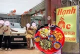 Chủ quán ốc nổi tiếng Hà Nội tậu Lexus RX350 cho con trai, khách ruột tấm tắc: "Chắc mình cũng đóng góp được cái vô lăng"