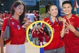 Người đứng sau bức ảnh hút 5 triệu views của vợ chồng Quang Hải: Hóa ra là nàng WAGs hot nhất nhì, luôn bị so sánh với Chu Thanh Huyền