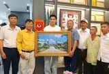 Món quà tân gia đặc biệt của Đình Bắc