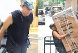 Nam thần thanh xuân nghèo đến mức đi bốc vác vừa ly dị vợ giáo viên, giờ gà trống nuôi 4 con thơ và mắc nợ hàng trăm triệu