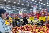 Thịt lợn, trái cây Việt lép vế trên 'sân nhà'