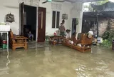 Nhiều khu đô thị Thanh Hóa ngập sâu, dân bì bõm lội nước