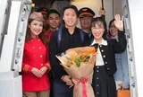 Tỷ phú Nguyễn Thị Phương Thảo đích thân xuất hiện trên chuyến bay tới New York, làm điều đặc biệt