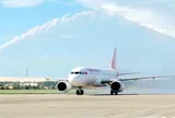 Chỉ trong 2 tháng, 3 sân bay Việt Nam cùng thực hiện nghi thức phun vòi rồng đón loạt máy bay hạ cánh