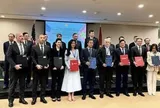 Tập đoàn giáo dục phục vụ 30.000 học sinh, sinh viên bắt tay ngân hàng hơn 170 năm tuổi huy động 325 triệu USD cho các dự án giáo dục tại Việt Nam