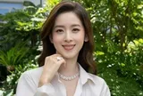Cô gái trong tấm ảnh cầm ly trà sữa năm 2009: Hiện sống chung với người đàn ông lớn hơn 19 tuổi, cùng sở hữu 2,1 triệu tỷ