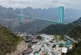 Huy động 22.000 tấn thép xây siêu cầu cao nhất thế giới: Độ cao gấp 1,5 lần Landmark 81, rút ngắn thời gian di chuyển 2 giờ xuống còn 2 phút