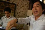 NSƯT Kim Tử Long đang đi, người đàn ông SN 1974 chặn lại
