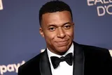 Có ai như Mbappe, 9 năm lỡ hẹn với Quả bóng Vàng