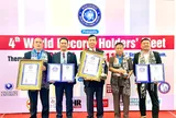 Anh hùng lao động Nguyễn Quang Mâu vinh dự đón nhận danh hiệu Giáo sư danh dự của Viện Đại học Kỷ lục Thế giới
