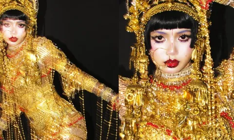 Lisa chơi Halloween đỉnh nhất thế giới!