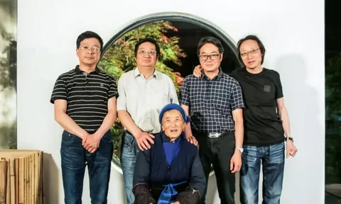 Rời quê 30 năm, 4 anh em về quê xây biệt thự 700m² làm nơi dưỡng già: "Khó tránh khỏi xích mích nhưng ở bên nhau chính là cuộc sống đẹp nhất"