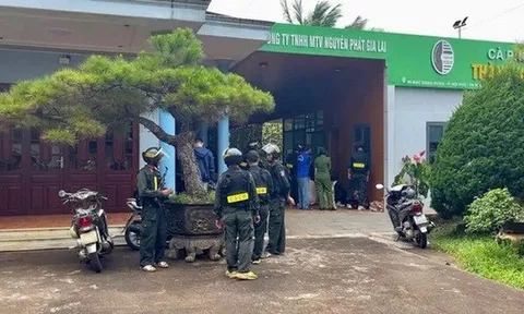 Bắt tạm giam giám đốc chi nhánh và một nhân viên vụ sản xuất cà phê giả