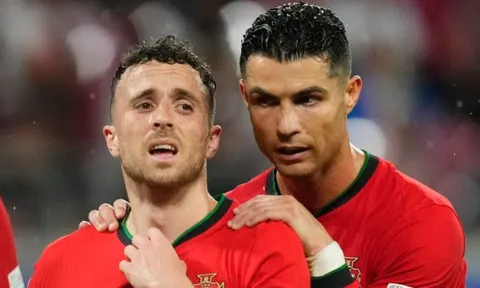 Ronaldo tiết lộ lý do không dự tang lễ Diogo Jota: "Nơi nào tôi đến cũng thành rạp xiếc"