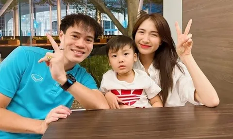 Hòa Minzy công khai tin nhắn của Văn Toàn, chuyển trả luôn 300 triệu