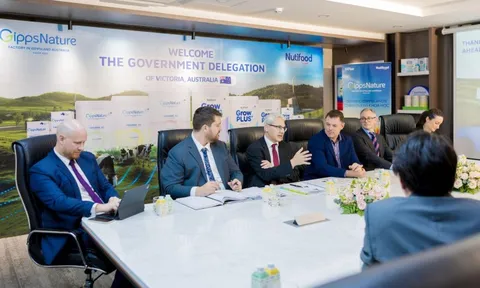 Bộ trưởng bộ tài chính bang Victoria ghé thăm Nutifood