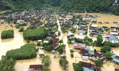 Khẩn trương ứng phó đợt mưa lũ lớn tại Trung Bộ
