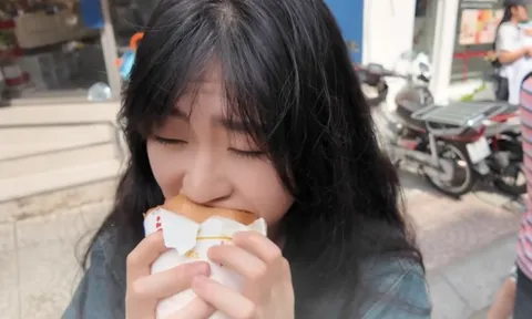 Không phải phở: Đây là món Việt mà khách Trung cực mê, bán đắt như tôm tươi, liên tục được báo Mỹ khen hết lời