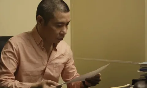 Con gái nghệ sĩ Công Lý: "Bố khóc khi thấy tôi nhưng không nhớ tên tôi"