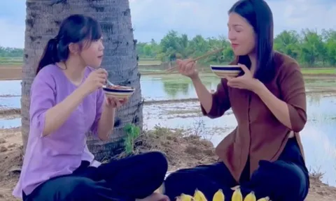 Khách phương xa "nổi da gà" khi thấy người miền Tây chan thứ nước này vào cơm