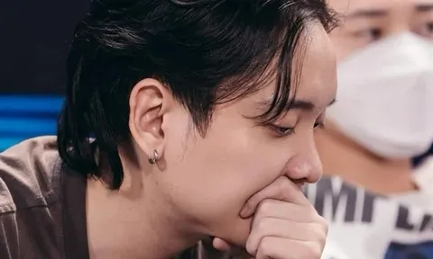 Giọng hát run rẩy của Giám đốc âm nhạc “suy” nhất Việt Nam