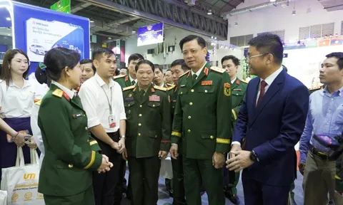 Viettel giới thiệu nhiều công nghệ tại Hội chợ kết nối giao thương Việt Nam – Lào