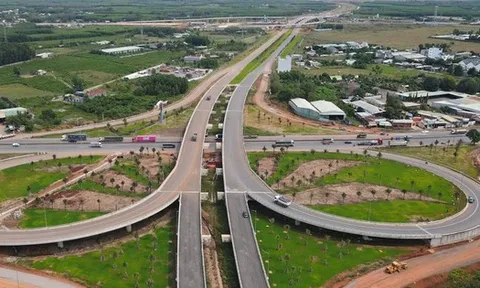 Các tuyến đường nối thẳng đến sân bay Long Thành đồng loạt tiến nhanh về đích