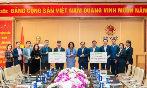 Vinachem cam kết tài trợ toàn bộ hóa chất khử khuẩn và xử lý nguồn nước sau mưa lũ cho các tỉnh miền Trung, Tây Nguyên