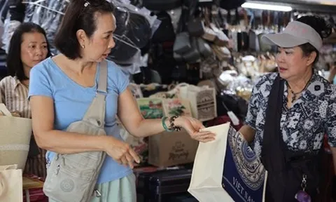 Đề xuất nâng doanh thu tính thuế hộ kinh doanh lên 500 triệu: Chuyên gia nói gì?