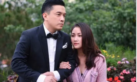 Nam nghệ sĩ lấy vợ trẻ kém 17 tuổi, 51 tuổi làm cha lần thứ 3: Tôi cứ ở bên này lại nhớ bên kia