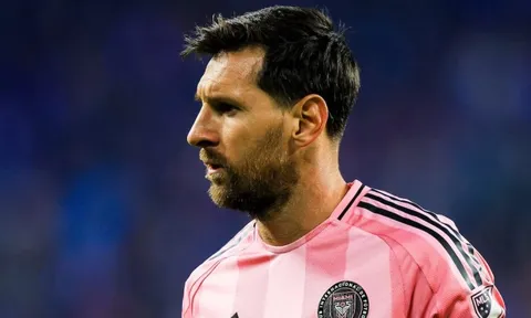 Messi ngồi không cũng "bốc hơi" 230 tỷ