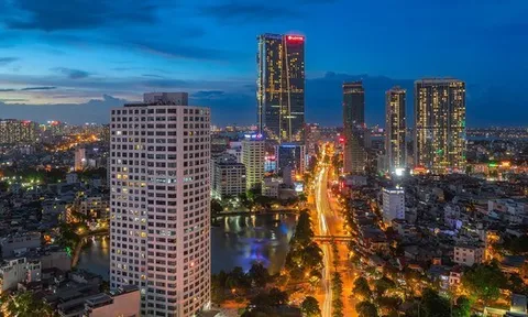 Hà Nội "phá trần" kỷ lục, bước vào "mùa vàng" tăng trưởng