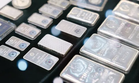 Giá bạc tăng vọt, liên tiếp lập đỉnh mới