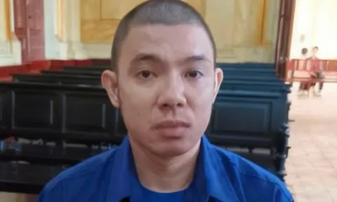 Vào showroom mua ô tô, khách mất trắng tiền