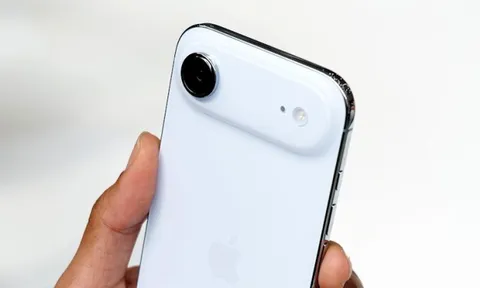 iPhone mới của Apple "thủng đáy", rớt giá thảm hại khiến người mua "khóc thét"