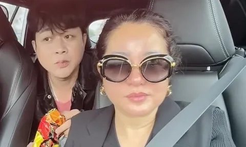 Nam ca sĩ đi Mỹ như đi chợ Bến Thành