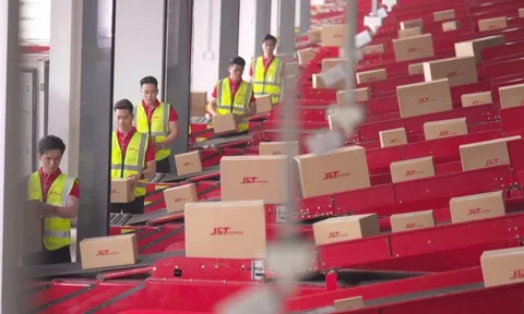 J&T Express tăng cường vận hành, đáp ứng nhu cầu bùng nổ dịp cuối năm