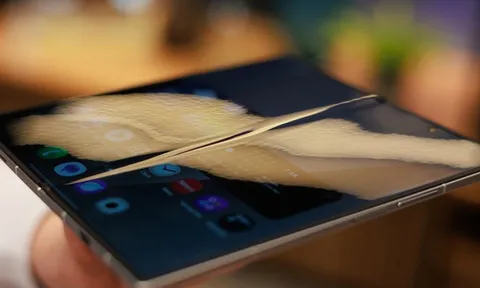 Động thái mới của Samsung trước khi iPhone Fold ra mắt